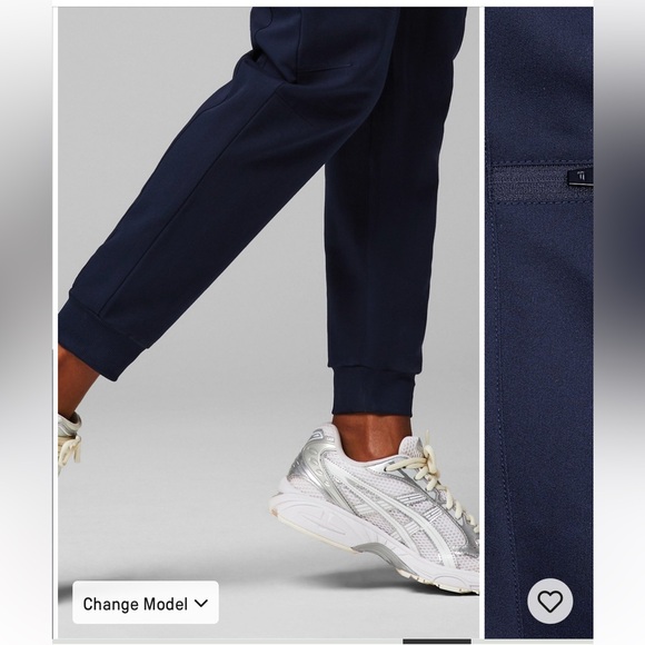 Fabletics Scrubs On Call Joggers Navy - Picture 6 of 10